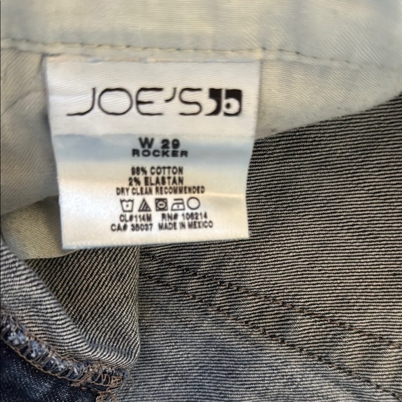 Classic Blue Denim Women's Jeans - Picture 4 of 4